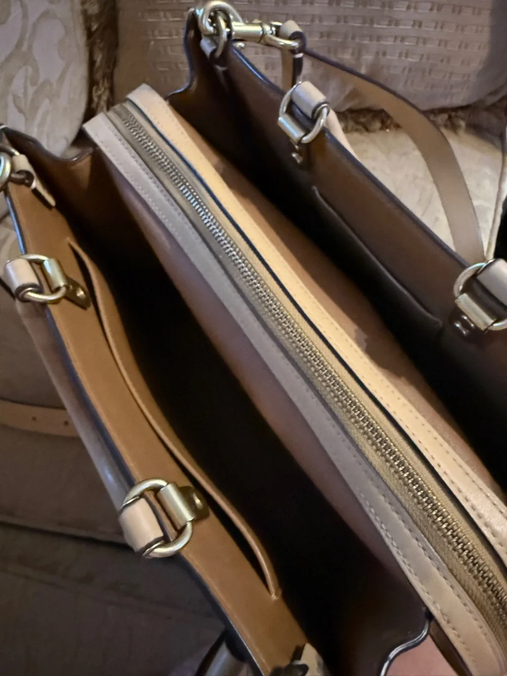 Coach 30 Rogue Glove Tanned Bag in Tan preowned - Picture 8 of 16